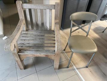 Zware antieke eiken tuinstoel beschikbaar voor biedingen