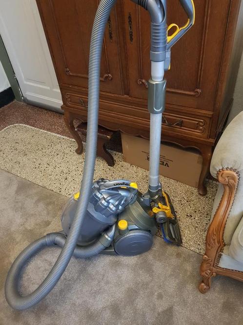 Dyson DC08 stofzuiger in zeer goede staat, Elektronische apparatuur, Stofzuigers, Gebruikt, Stofzuiger, Reservoir, Ophalen