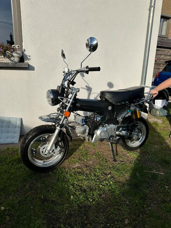 Zhenhua special model 50cc 45km/u, Fietsen en Brommers, Brommers | Honda, Zo goed als nieuw, Ophalen