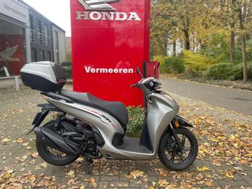 Honda SH350i (bj 2024) beschikbaar voor biedingen