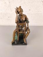 Bronzen beeld zittende dame, Antiek en Kunst, Ophalen of Verzenden