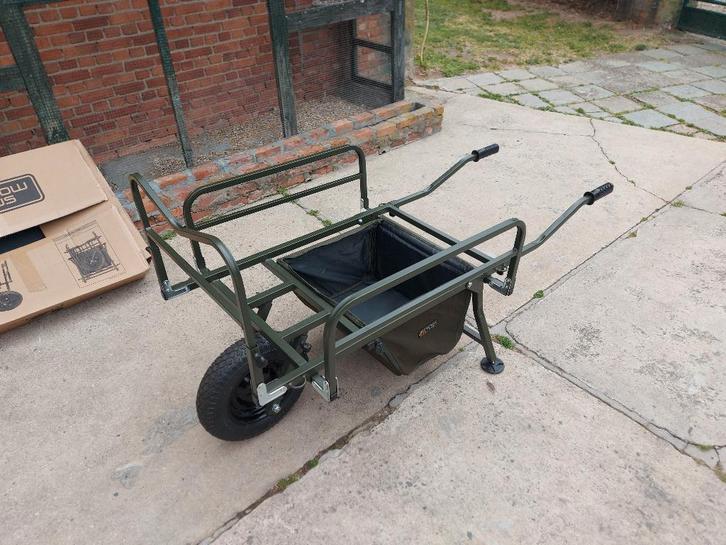 Transportkar Fox Voyager Barrow Plus Cargo, Watersport en Boten, Hengelsport | Karpervissen, Zo goed als nieuw, Ophalen