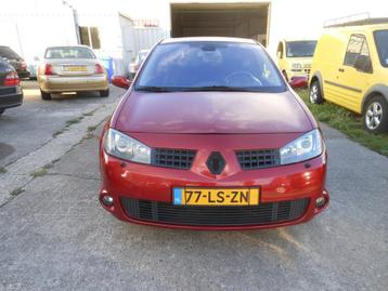 Renault Megane 2.0-16V Privilège Luxe beschikbaar voor biedingen