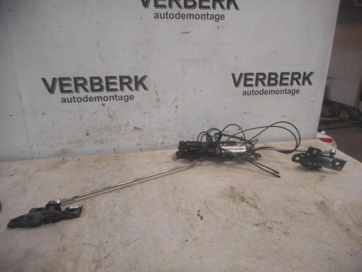 CABRIODAK MOTOR links Ford Focus 2 C+C (01-2006/09-2010), Auto-onderdelen, Overige Auto-onderdelen, Ford, Gebruikt