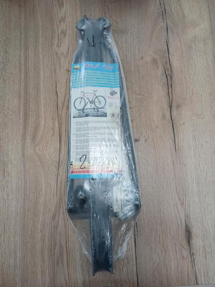 Splinternieuwe universele fietsdrager (montage op dakrail), Auto diversen, Fietsendragers, Nieuw, Dakdrager, 1 fiets, Brede banden