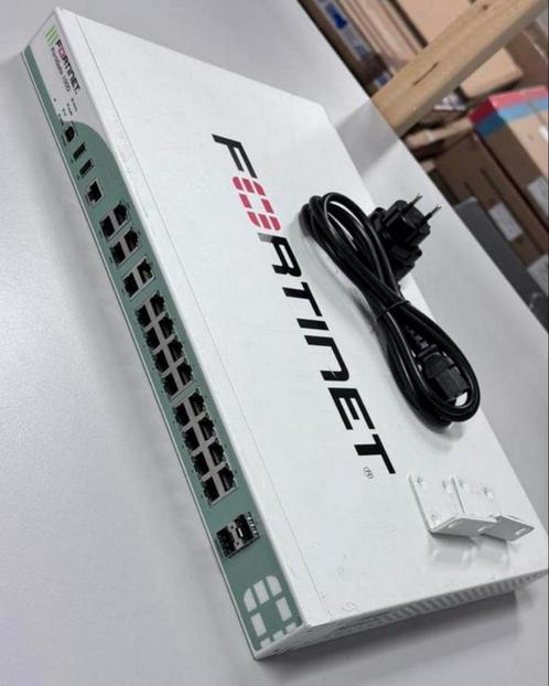 Fortinet Fortigate FG 100D 100-D als nieuw + voeding switch, Computers en Software, Netwerk switches, Ophalen of Verzenden