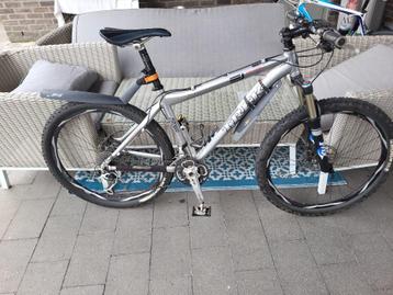 Goede Trek MTB 8000 ultra licht. beschikbaar voor biedingen
