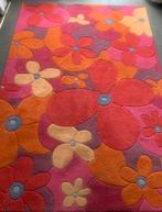 Très beau tapis avec des fleurs, Maison & Meubles, Ameublement | Tapis & Moquettes, Comme neuf, 100 à 150 cm, Enlèvement, 150 à 200 cm