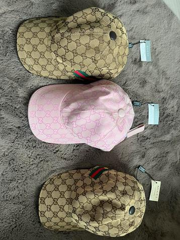 Designer Caps – Brand New with Tags €35 each / €90 for all 3 beschikbaar voor biedingen