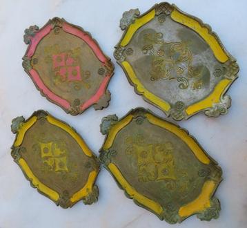 4 retro schoteltjes , 19x 29 cm  beschikbaar voor biedingen