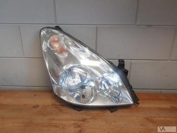 Toyota Corolla verso 2005 - 2008 koplamp rechts nette staat disponible aux enchères