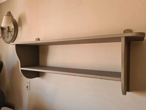 Muurrek hangrek greige geverfd met dubbele plank, Huis en Inrichting, Woonaccessoires | Wandplanken en Boekenplanken, Zo goed als nieuw
