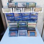 LOT X 35 ATLAS 1/43 AUTO'S BUS POLITIE AMBULANCE VOLVO + DOO, Verzenden, Zo goed als nieuw, Auto, Overige merken