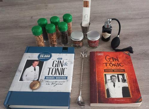 Gin collectie allerlei + 4 glazen zie beschrijving en foto's, Verzamelen, Complete verzamelingen en Collecties, Ophalen
