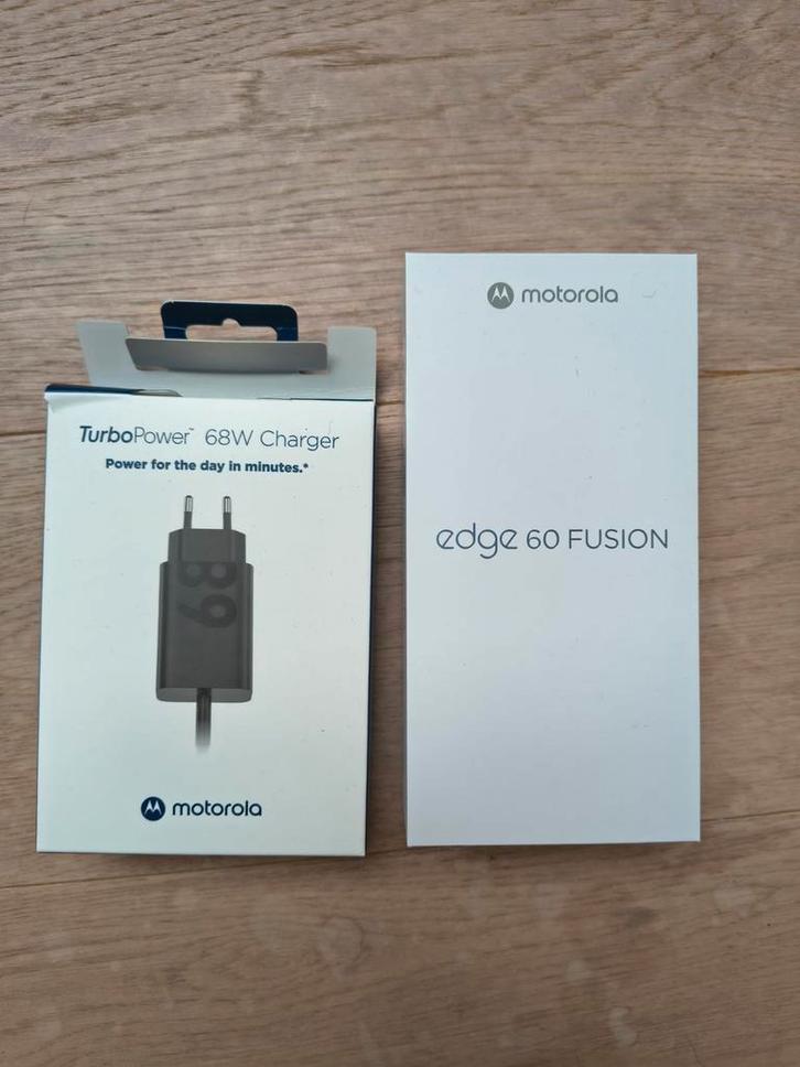 Motorola Edge 60 fusion nieuw, Telecommunicatie, Mobiele telefoons | Telefoon-opladers, Motorola, Ophalen