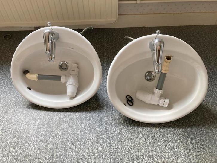 1x ligbad 5x lavabo’s, Huis en Inrichting, Badkamer | Complete badkamers, Gebruikt, Ophalen