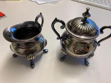 verzilverd melk- en suikerpotje vintage beschikbaar voor biedingen