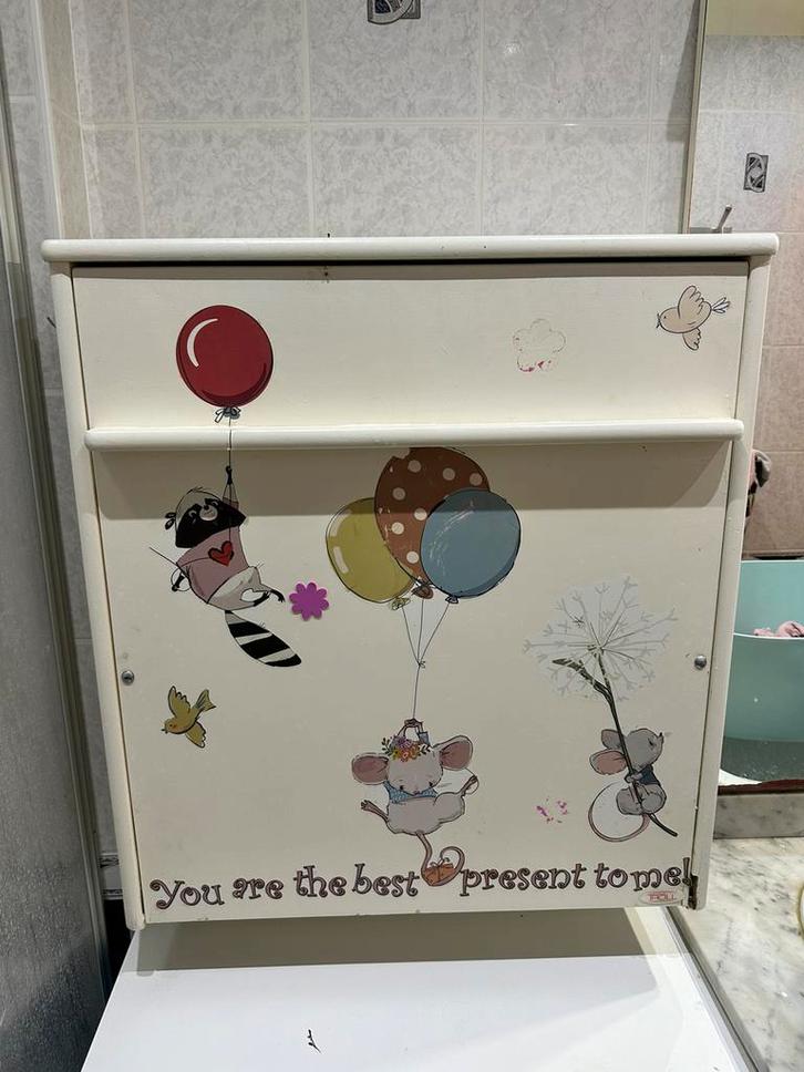 Wandcommode Troll + aankleedkussen, Kinderen en Baby's, Kinderkamer | Commodes en Kasten, Ophalen of Verzenden