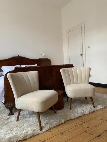Ensemble de 2 chaises de cocktail vintage récemment rembourr, Enlèvement