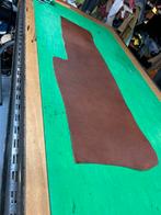 Cognac bruin tuigleer 3-3,5 mm dikte half soepel met print, Hobby en Vrije tijd, Stoffen en Lappen, Ophalen of Verzenden, Zo goed als nieuw