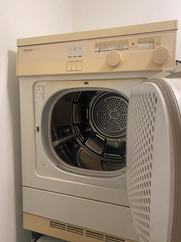 Gratis af te halen – Droogkast (ouder model) – Kortenberg, Elektronische apparatuur, Droogkasten, Niet werkend, Ophalen