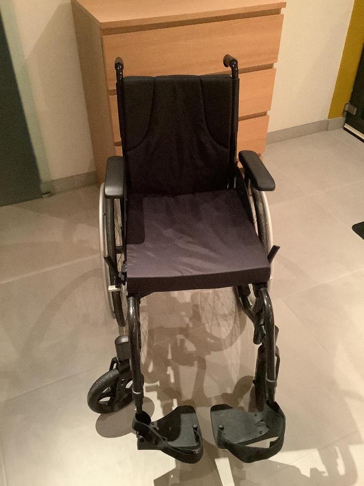 Rolstoel in goede staat, Diversen, Rolstoelen, Zo goed als nieuw, Duwrolstoel, Inklapbaar, Ophalen