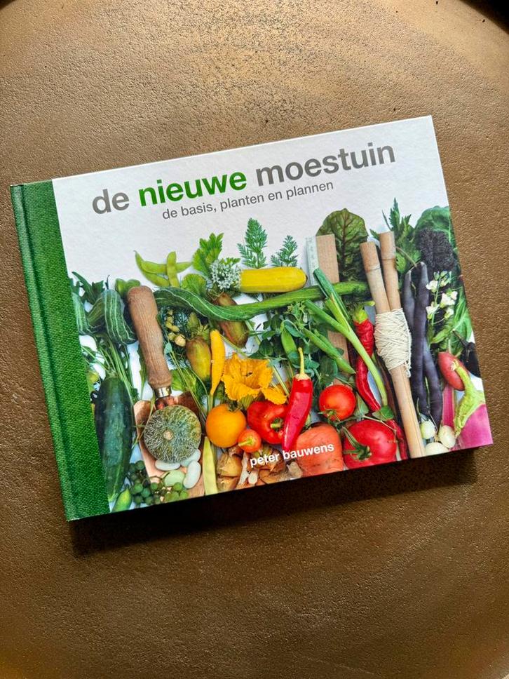 Peter Bauwens - De nieuwe moestuin, Boeken, Wonen en Tuinieren, Zo goed als nieuw, Moestuin, Ophalen of Verzenden