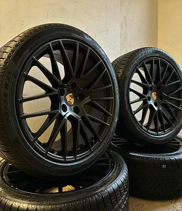 21 Inch Originele Porsche velgen met Pirelli winterbanden beschikbaar voor biedingen