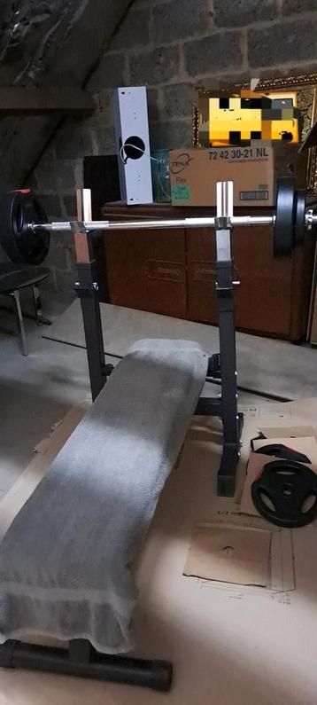 Halterbank met stang plus schijf van 37 kg voor grip ↙️ beschikbaar voor biedingen