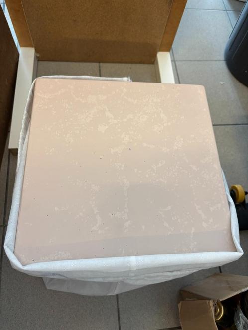 3 kubusvormige stoelen (1 in metaal en 2 andere materialen), Huis en Inrichting, Overige Huis en Inrichting, Gebruikt, Ophalen