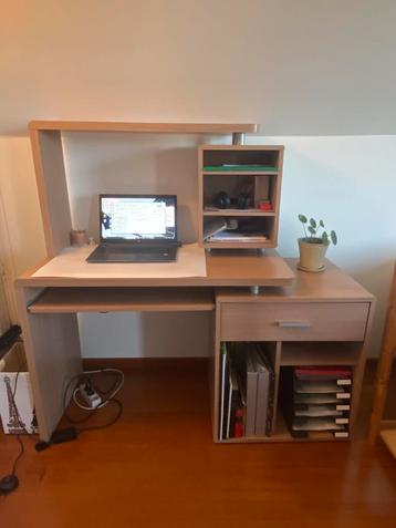 Bureau meubel beschikbaar voor biedingen