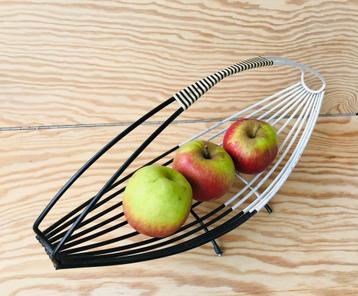 Vintage fruitmandje  beschikbaar voor biedingen
