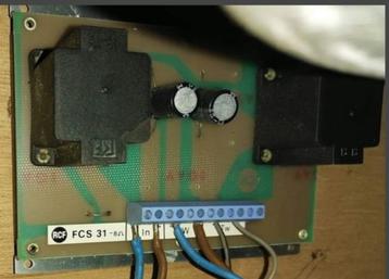 RCF  FCS 31(3 pièces) & FCS 30 (1 Pièce) Cross over 2 voies beschikbaar voor biedingen