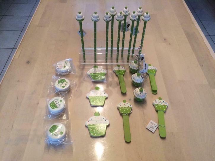 Cupcake groen van BB collectie UITVERKOOP, Kinderen en Baby's, Kraamcadeaus en Geboorteborden, Nieuw, Kraamcadeau, Ophalen of Verzenden