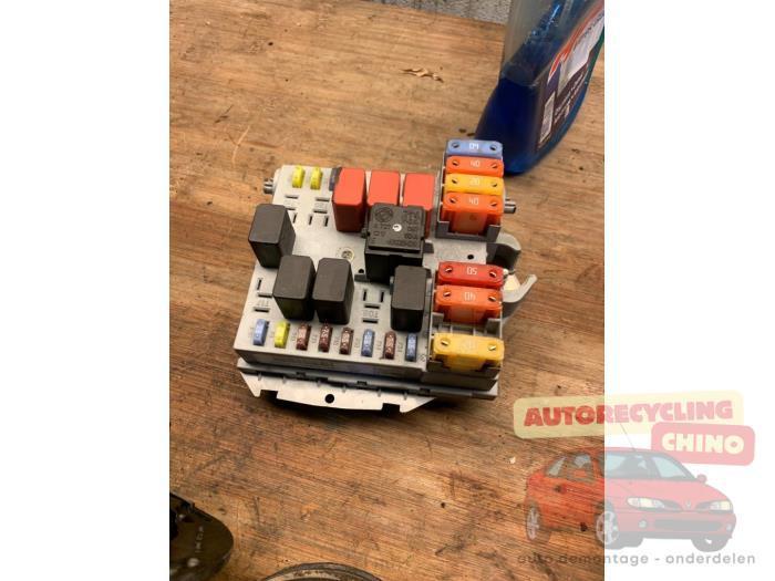 Zekeringkast van een Alfa Romeo 159, Auto-onderdelen, Elektronica en Kabels, Alfa Romeo, Gebruikt, 3 maanden garantie, Ophalen of Verzenden