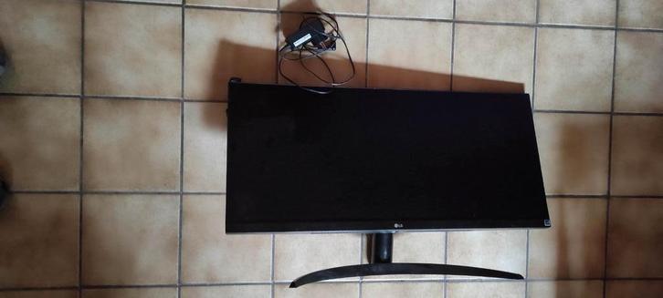 Ecran PC (diamètre = 72 cm) !!! Alimentation défectueuse !!!, Informatique & Logiciels, Moniteurs, Utilisé, HDMI, Enlèvement