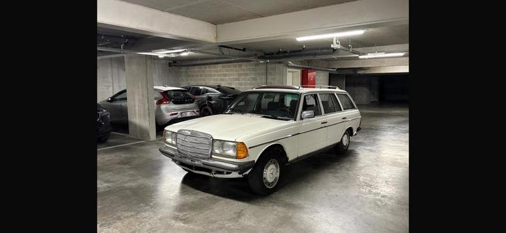 Mercedes-Benz 240TD W123 project, Auto's, Mercedes-Benz, Particulier, 200-Serie, Dakrails, Open dak, Radio, Trekhaak, Diesel, Break