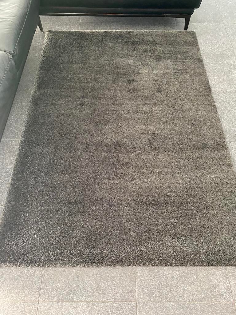 Superbe tapis noir, Enlèvement, Comme neuf, Noir