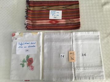 8 mooie tafelkleedjes aan 2 euro per stuk beschikbaar voor biedingen