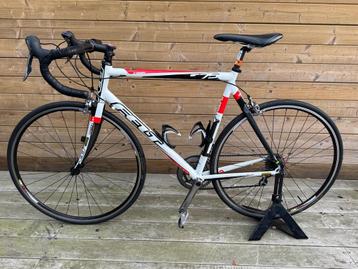 Racefiets Felt maat 58 beschikbaar voor biedingen