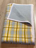Deken van 100% scheerwol, 220 cm x 160 cm, prijs: 10€, Huis en Inrichting, Woonaccessoires | Plaids en Woondekens, Ophalen of Verzenden