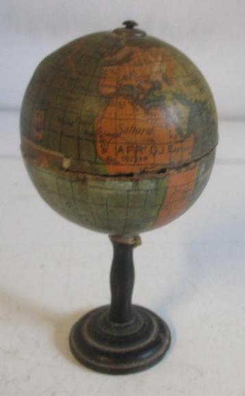 super petit globe en carton de 12 cm !