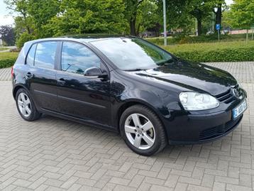 Golf 5/ Fsi-motor 1.6/ benzine/ Aandroid radio/ parkeer kame beschikbaar voor biedingen
