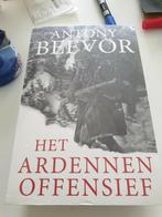 Antony BEEVOR : Het Ardennen offensief MET DVD Saints & Sol, Boeken, Ophalen of Verzenden, Zo goed als nieuw