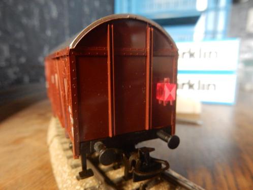 Marklin 4411 DB   gesloten goederenwagen met sluitlicht, Hobby en Vrije tijd, Modeltreinen | H0, Zo goed als nieuw, Wagon, Wisselstroom