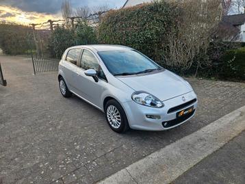 Fiat Punto Evo 1.2 cc,  Benzine, met slechts 73.040 Km!!! beschikbaar voor biedingen