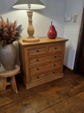 Eiken ladekast/dressoir  beschikbaar voor biedingen