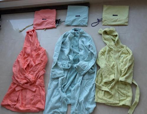 3 x badjassen= 1x volwassen en 2x kind merk olivier strelli, Kleding | Dames, Dames-kledingpakketten, Zo goed als nieuw, Maat 36 (S)