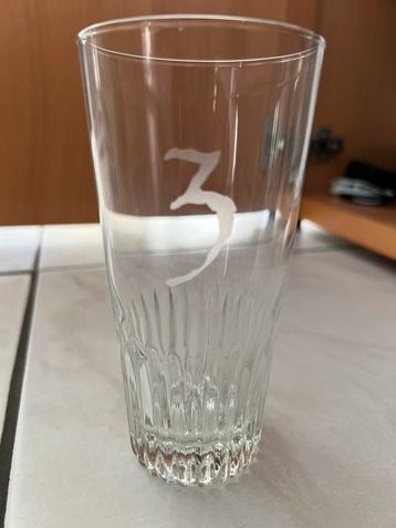 Glas 3 Fonteinen beschikbaar voor biedingen