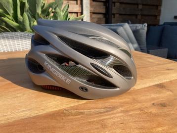 Fietshelm maat M beschikbaar voor biedingen